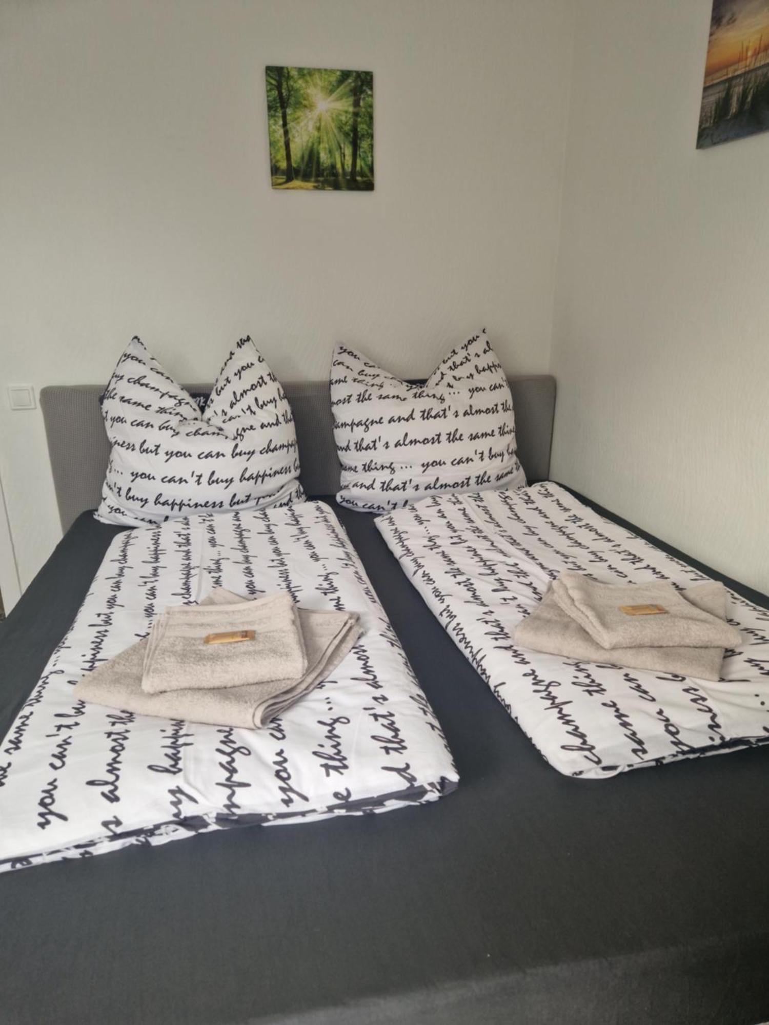M&Bluxux Apartaments Крефельд Экстерьер фото