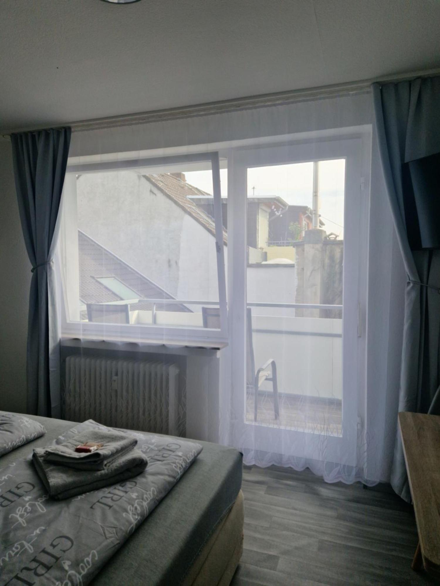 M&Bluxux Apartaments Крефельд Экстерьер фото