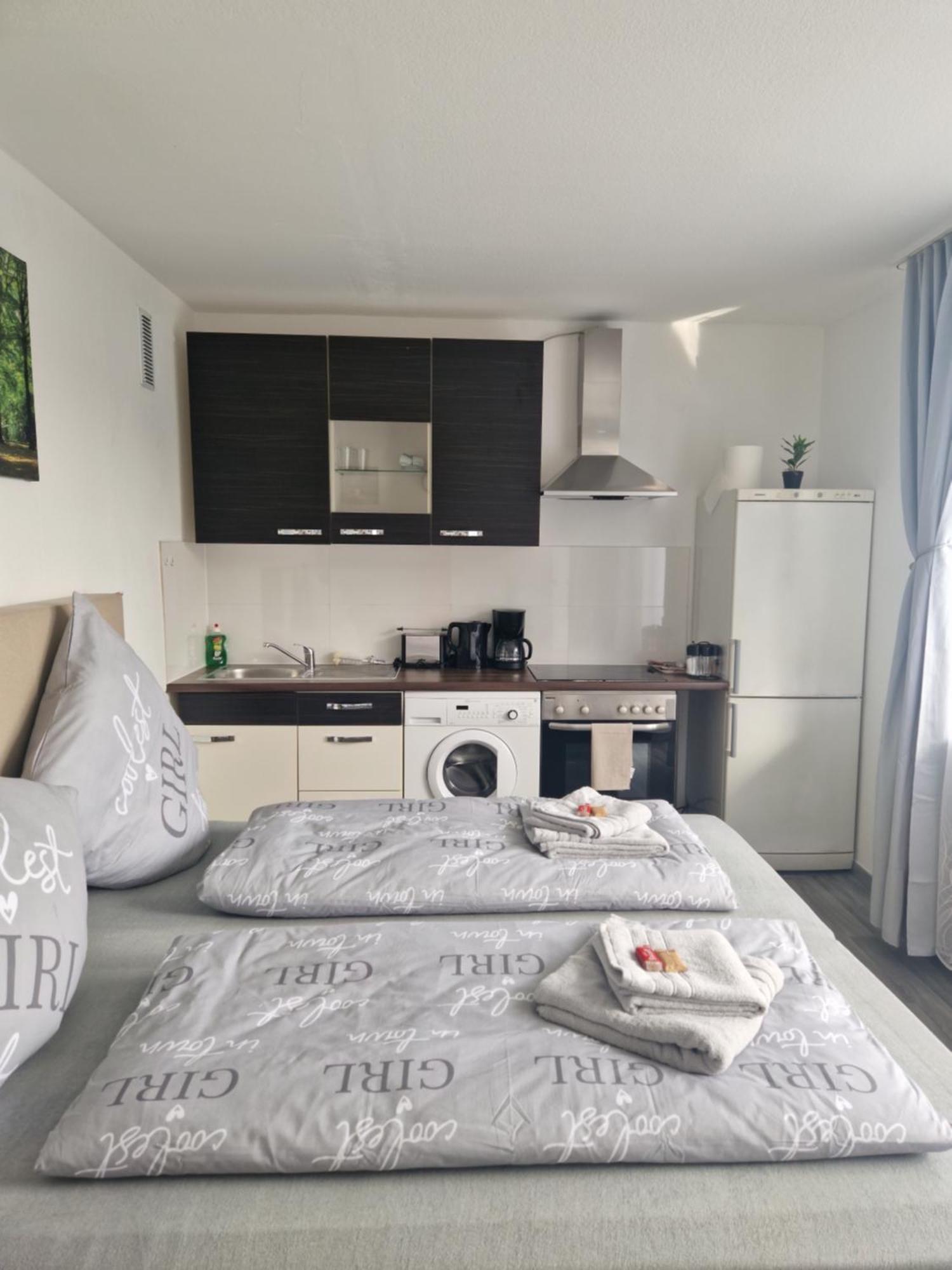 M&Bluxux Apartaments Крефельд Экстерьер фото