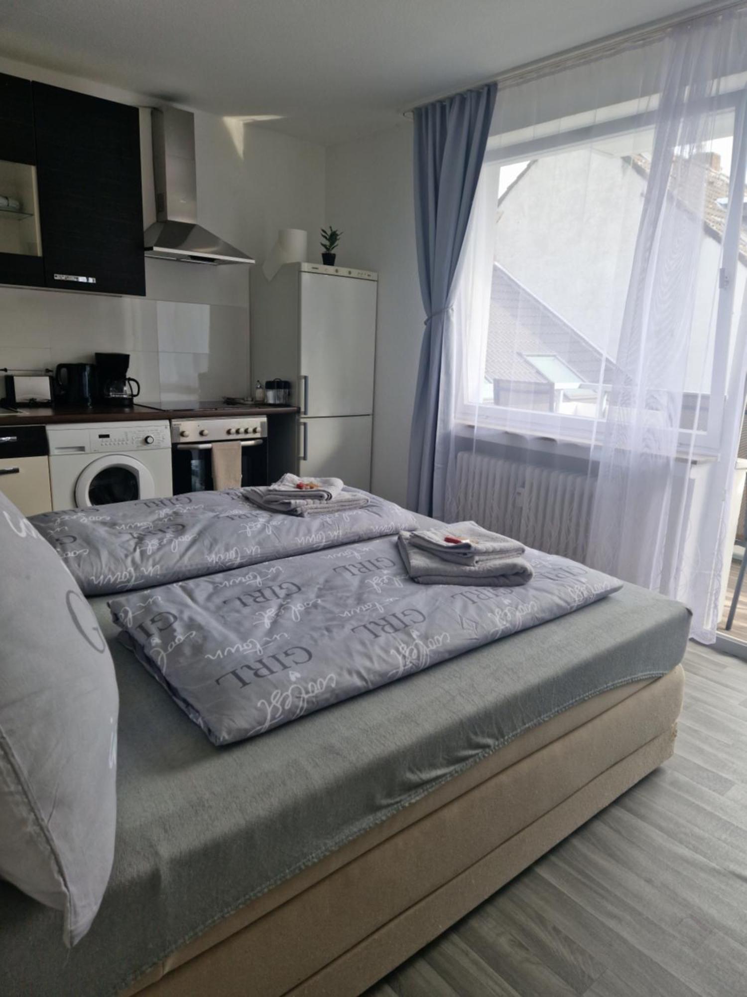 M&Bluxux Apartaments Крефельд Экстерьер фото
